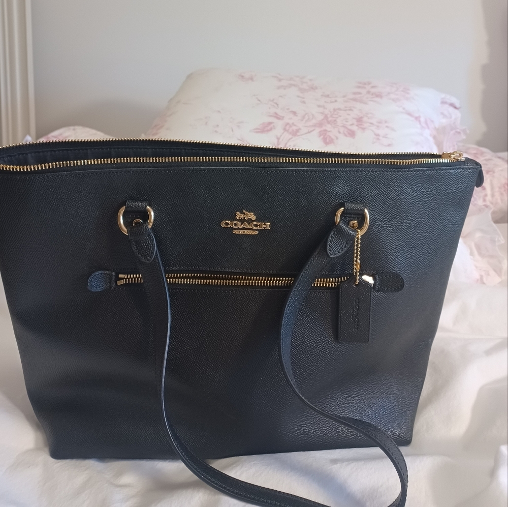 Authentic Coach Large Leather Handbag